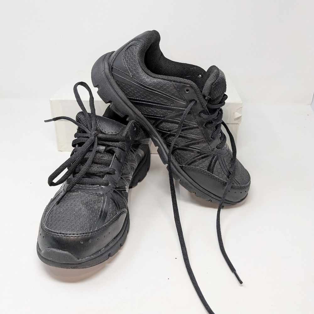 Safe T Step Women's 7.5W Slip and Oil Resistant Work Shoes Black SafeTStep